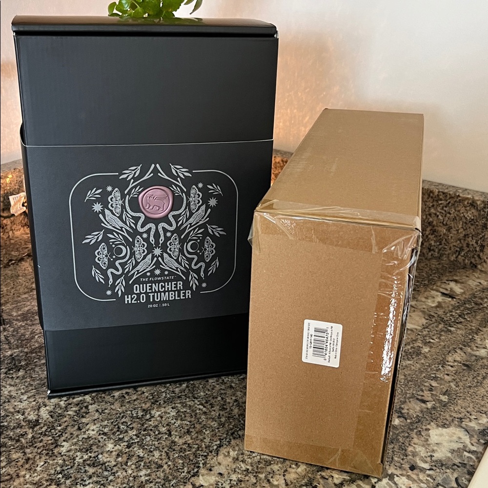 Stanley The Halloween 🎃 Quencher H2.0 Flowstate Tumbler 20 oz - Picture 10 of 10